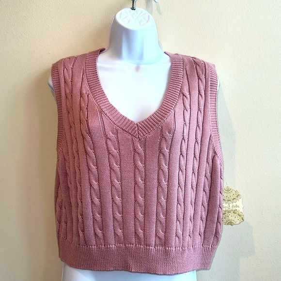 NWT Altar’d state pink sweater vest - medium - Picture 1 of 5